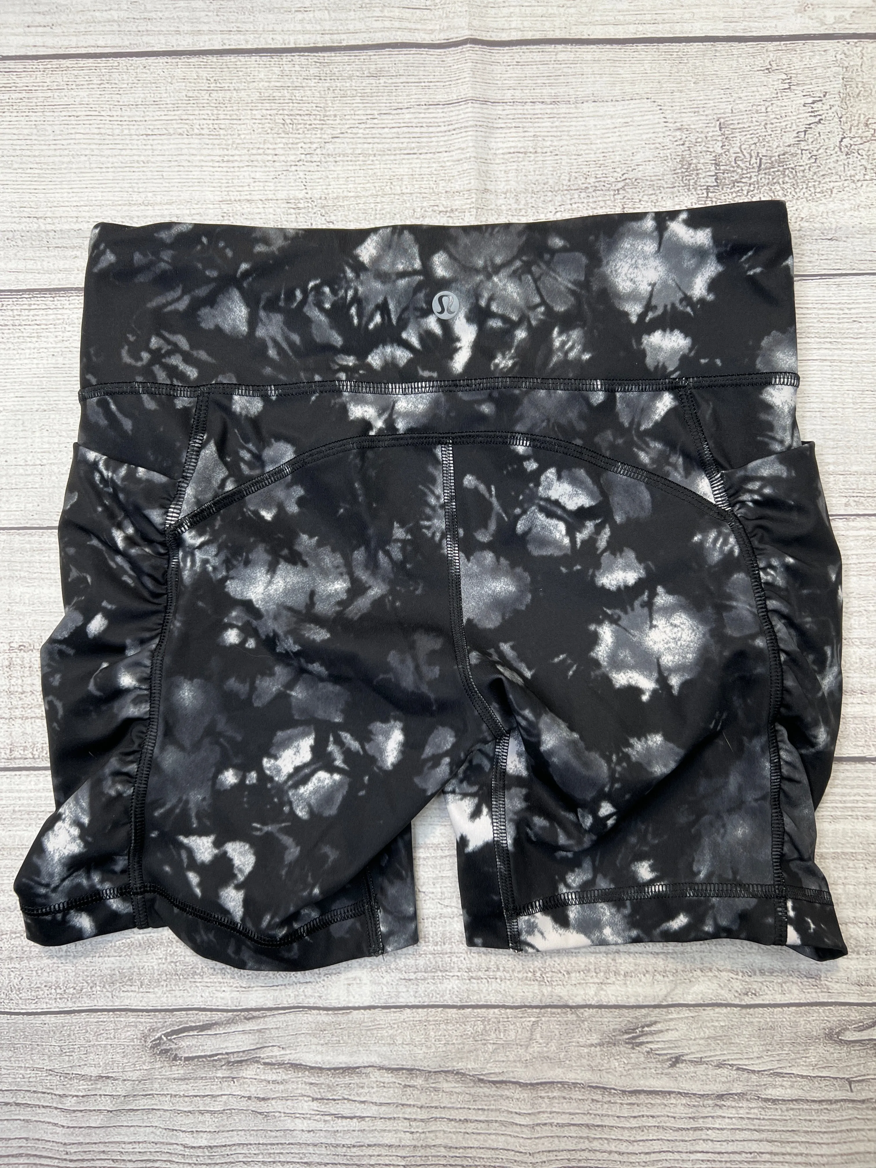 Athletic Shorts By Lululemon  Size: 6