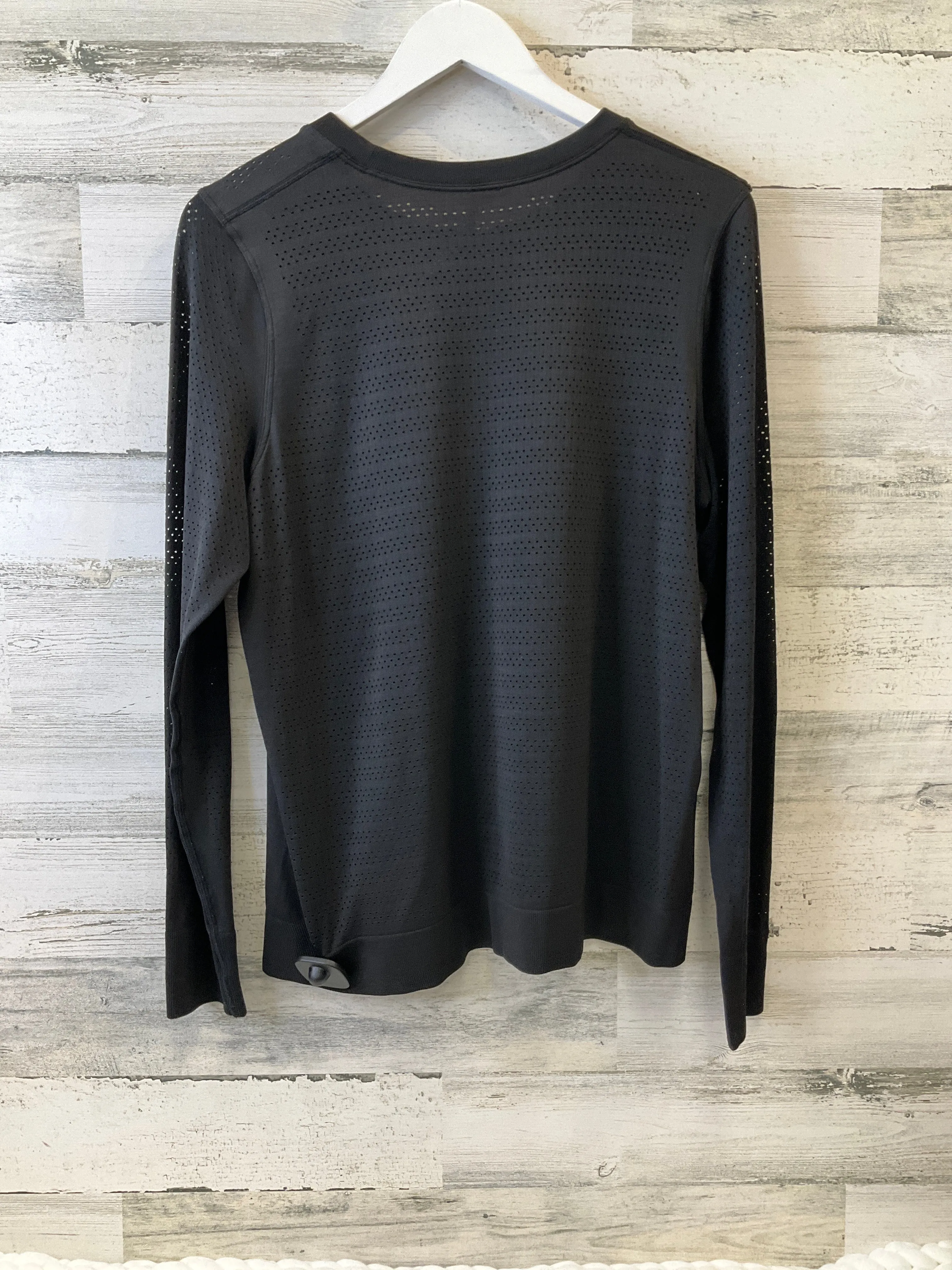 Athletic Top Long Sleeve Crewneck By Lululemon  Size: 12