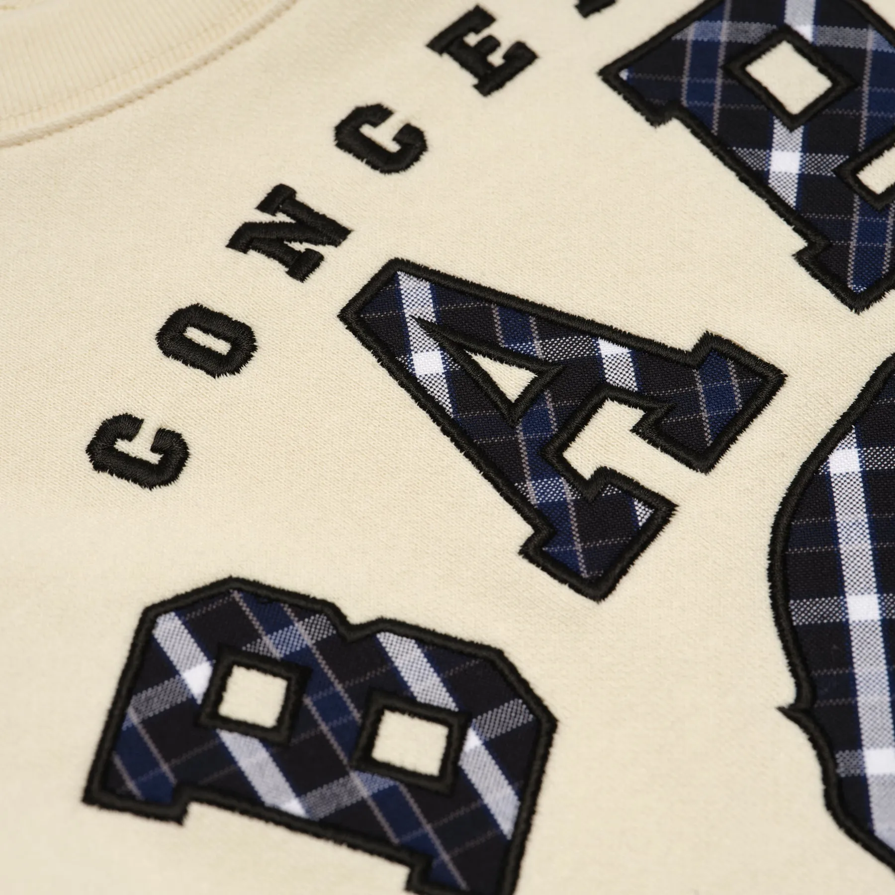 BAPE X CONCEPTS CREWNECK M RELAX (Ivory)