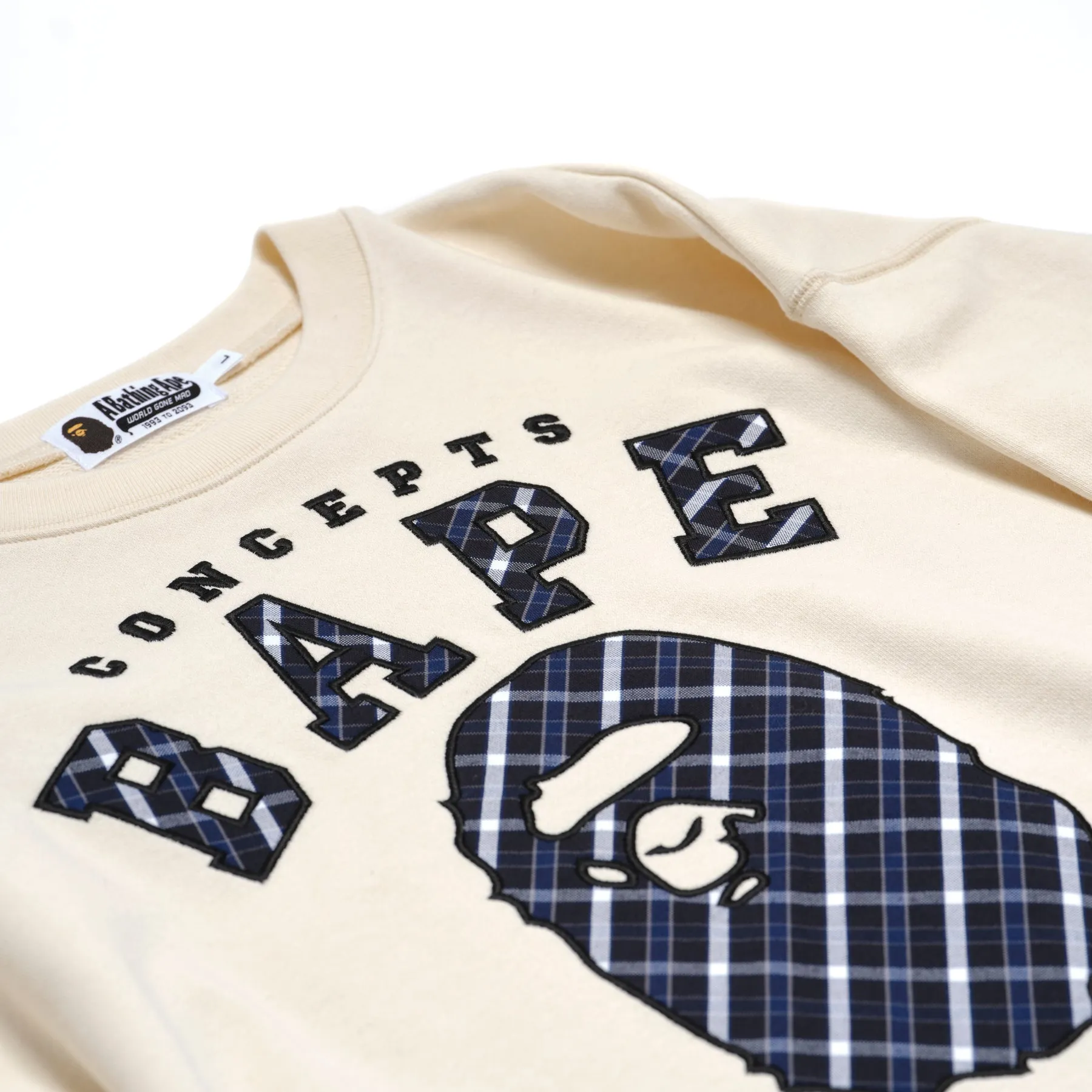 BAPE X CONCEPTS CREWNECK M RELAX (Ivory)