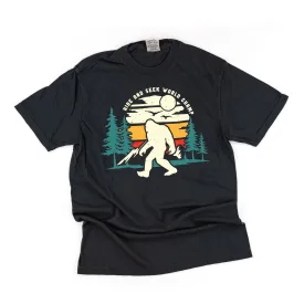 Big Foot - Hide and Seek World Champ - SHORT SLEEVE COMFORT COLORS TEE