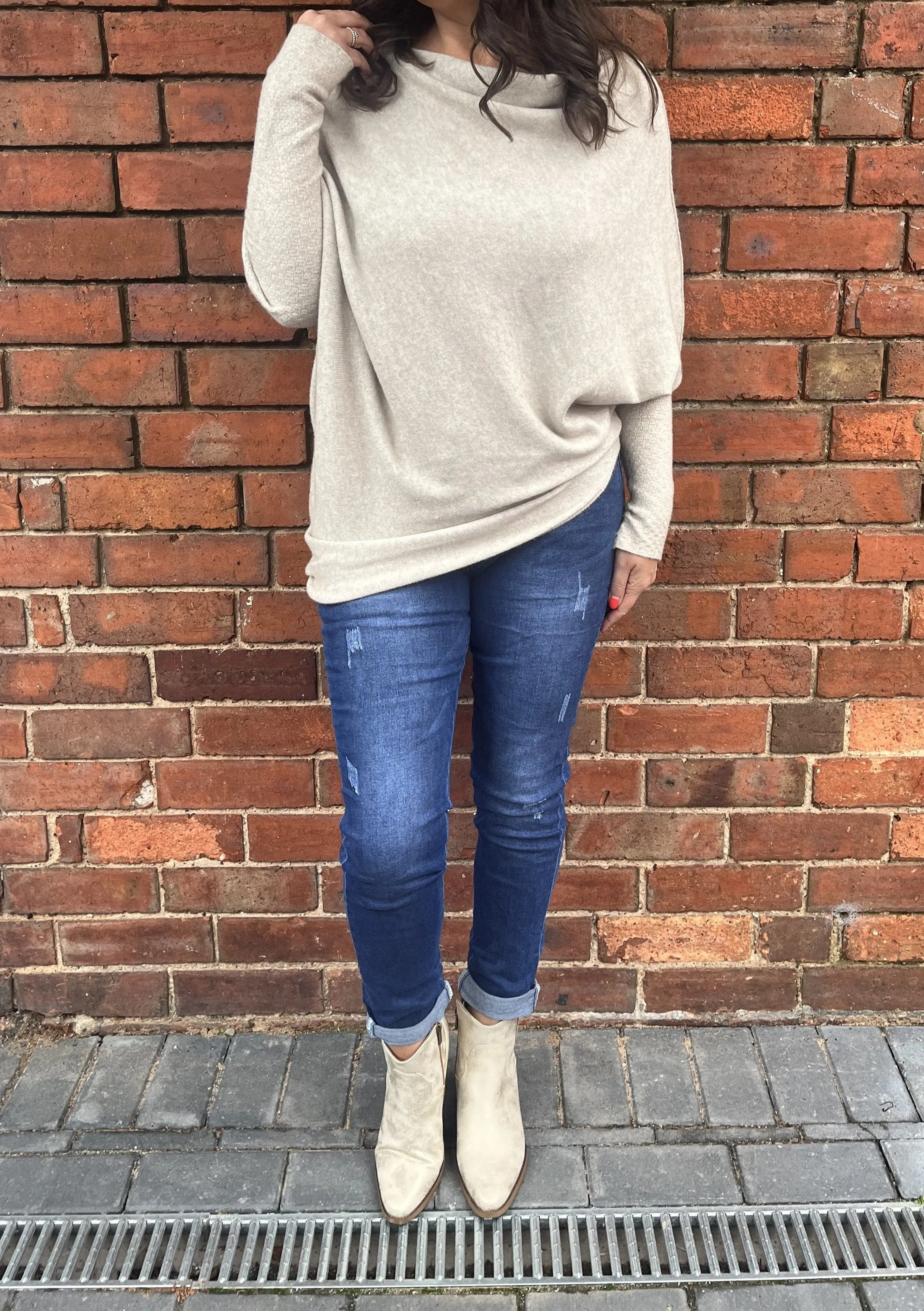 Emma No.2 Slight Distress Magic Trouser