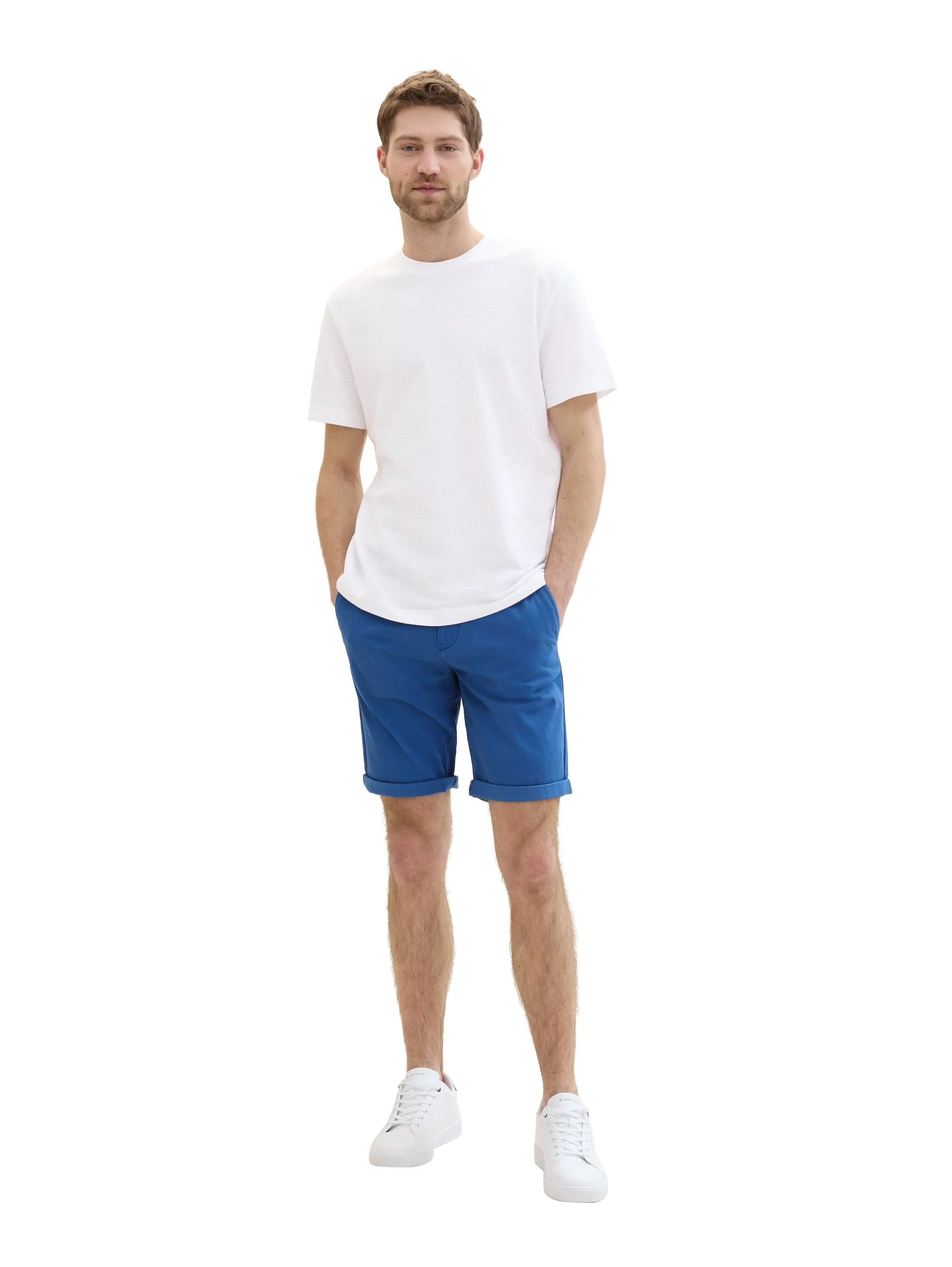 SLIM CHINO SHORTS