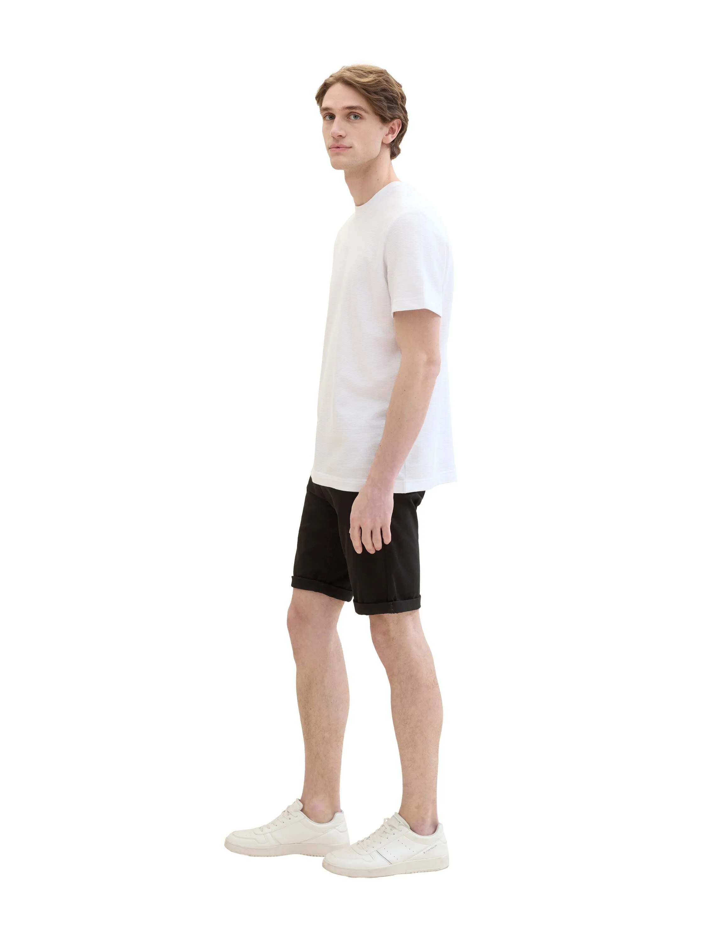 SLIM CHINO SHORTS