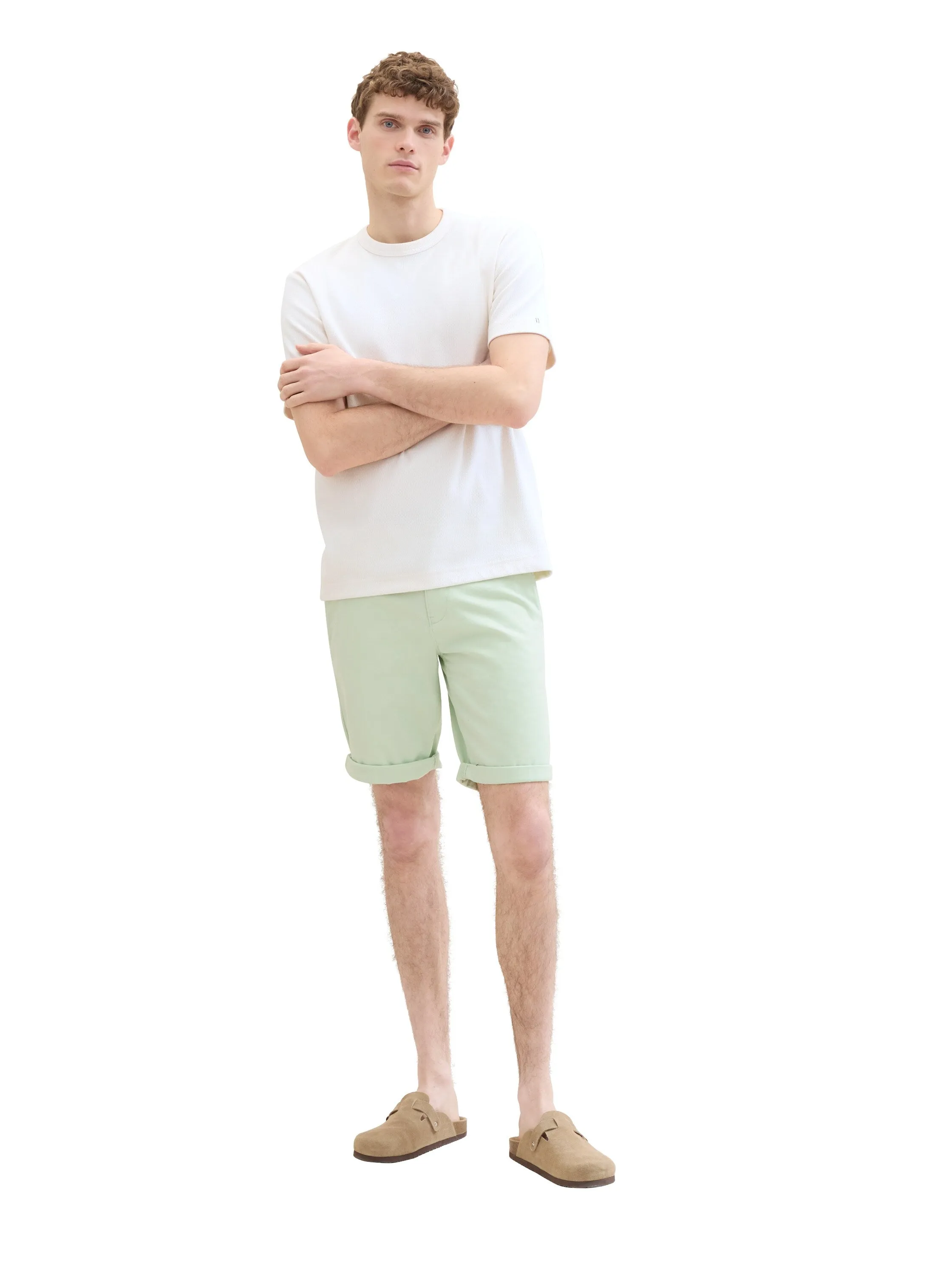 SLIM CHINO SHORTS