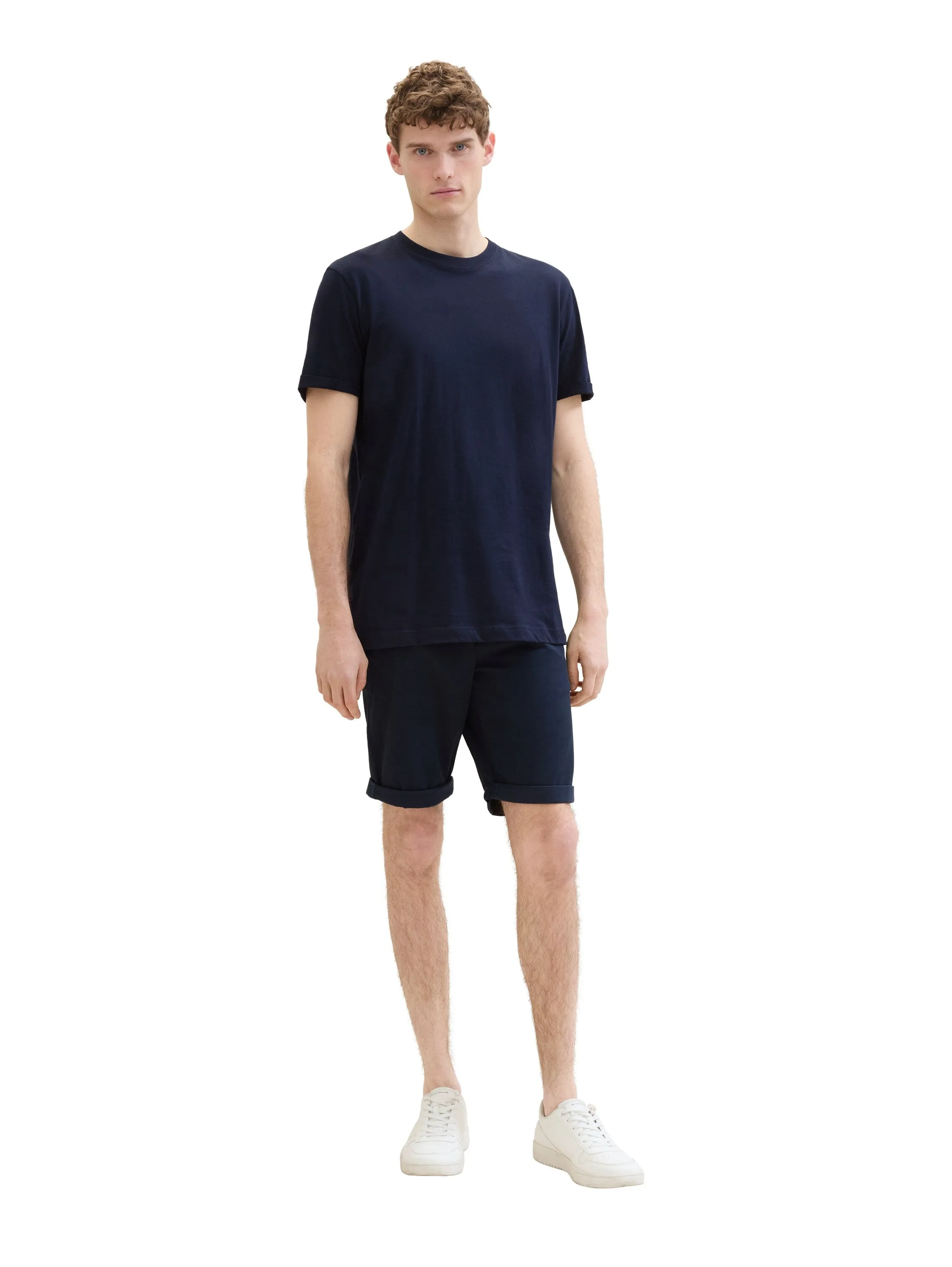 SLIM CHINO SHORTS