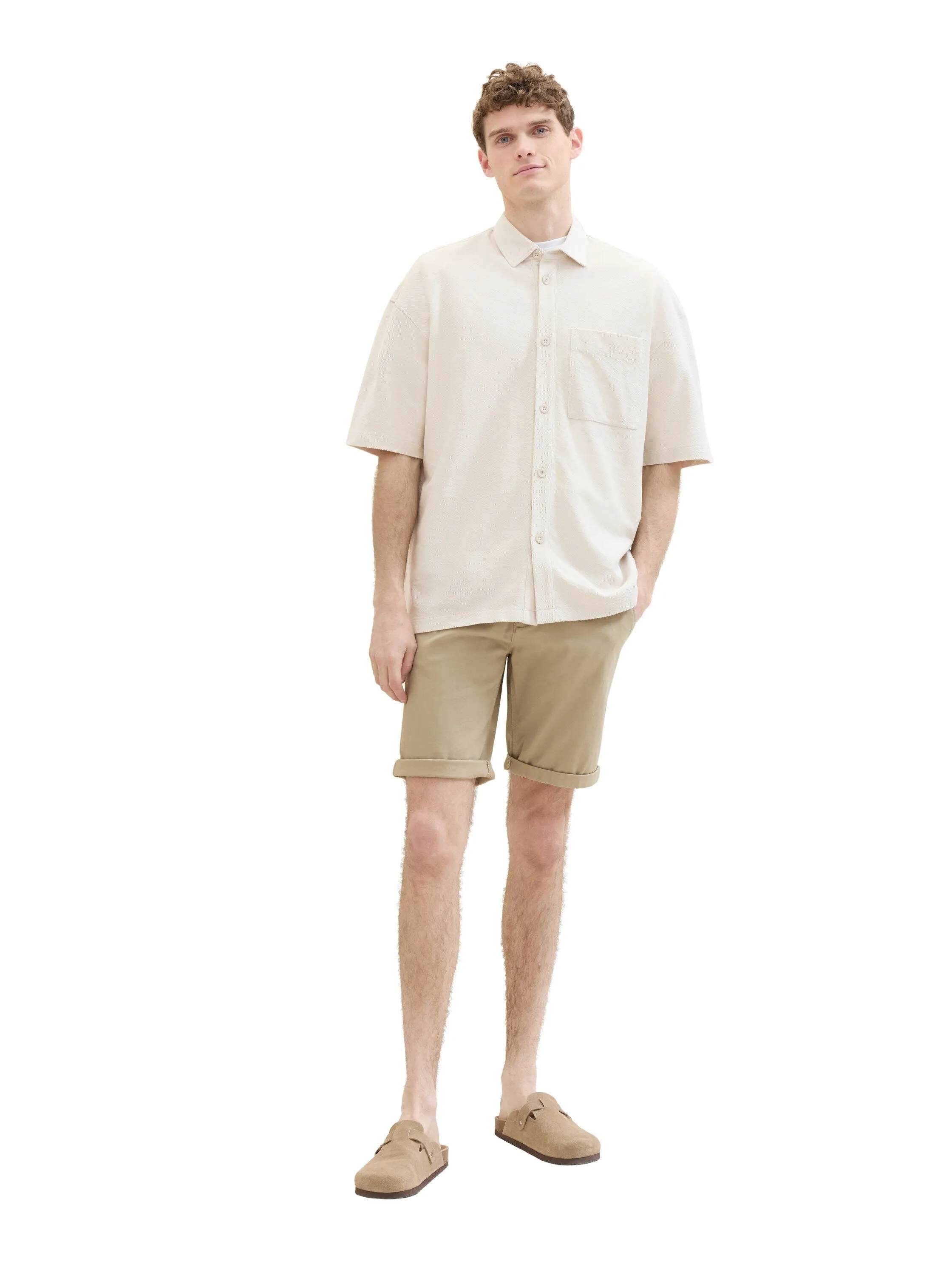 SLIM CHINO SHORTS