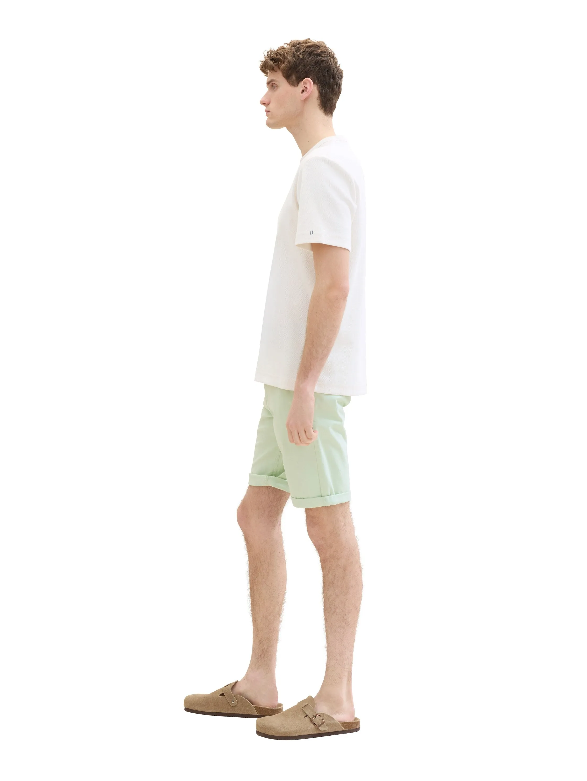 SLIM CHINO SHORTS