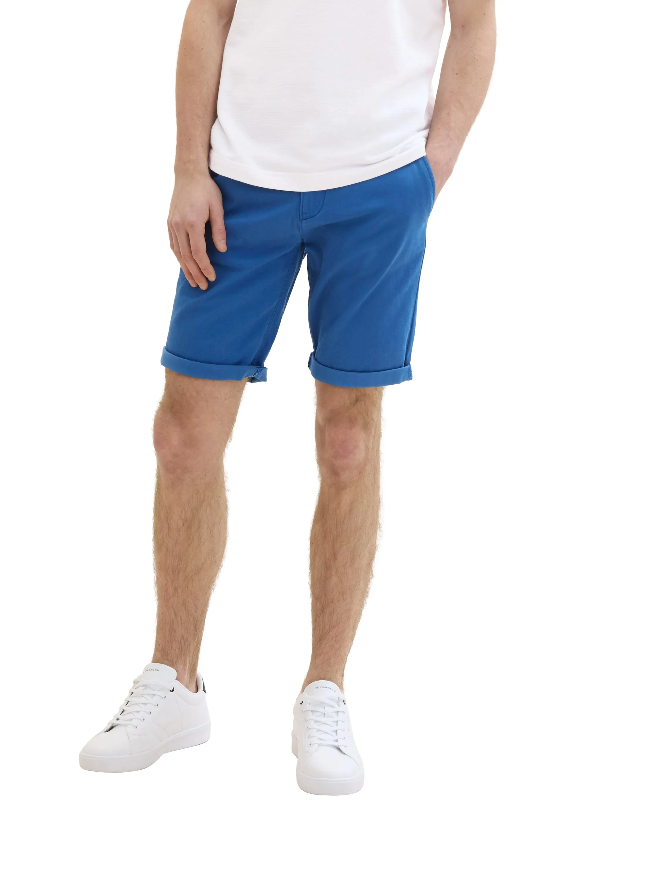 SLIM CHINO SHORTS