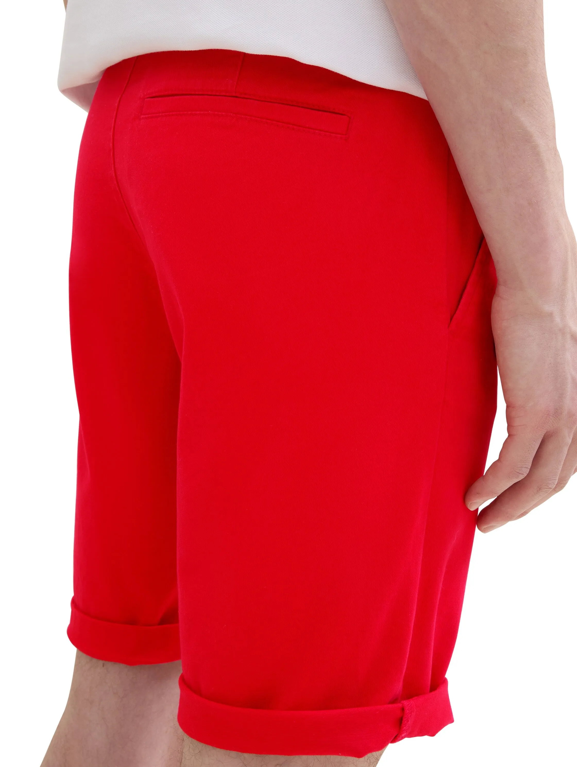 SLIM CHINO SHORTS