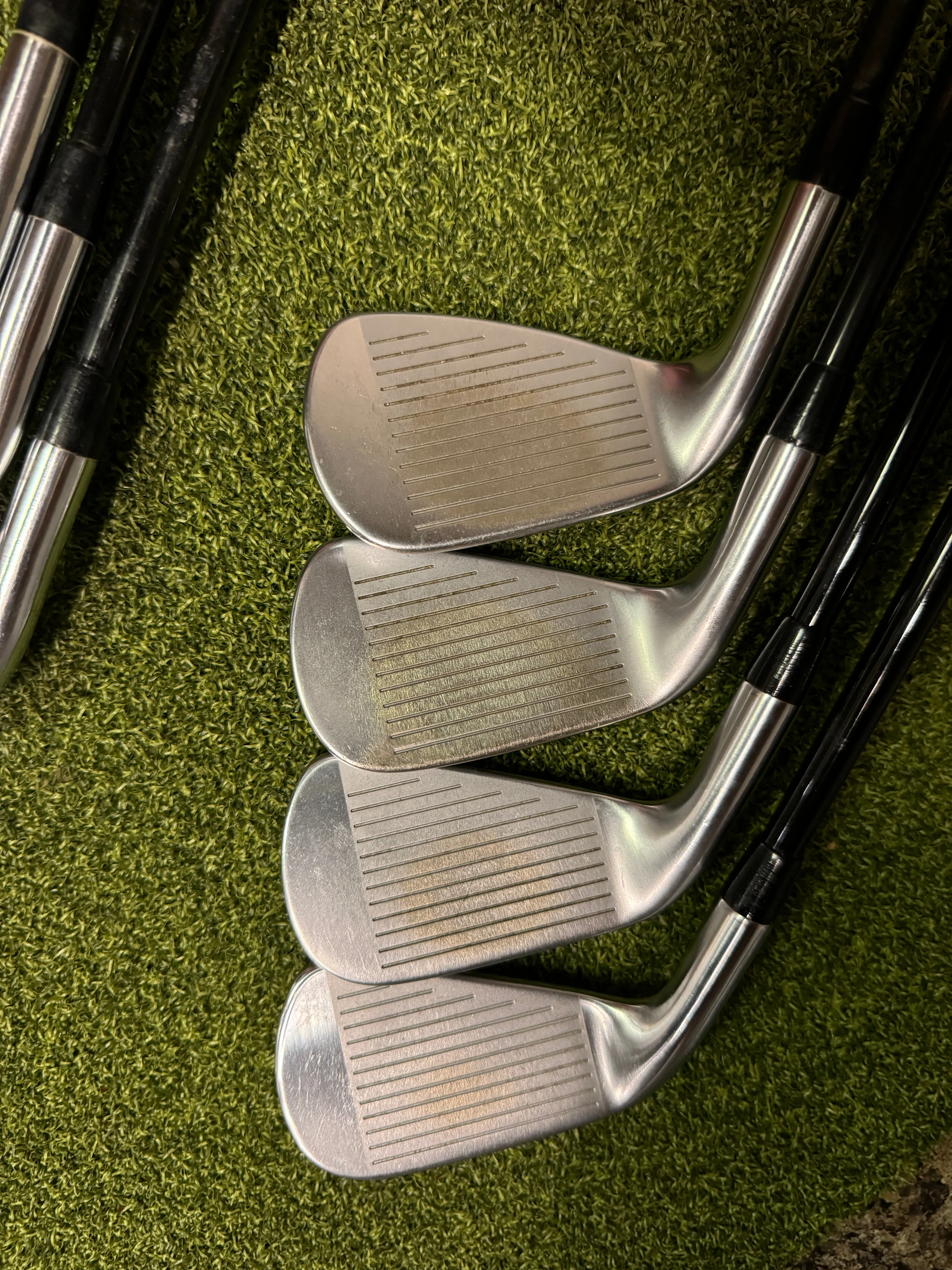 Titlesit T200 5-PW & 48* Iron Set, Accra i60 Senior Flex, RH
