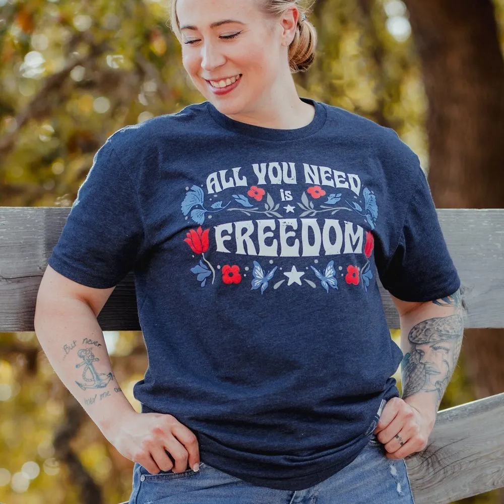 Women's Freedom Boyfriend Fit T-Shirt - Midnight Navy