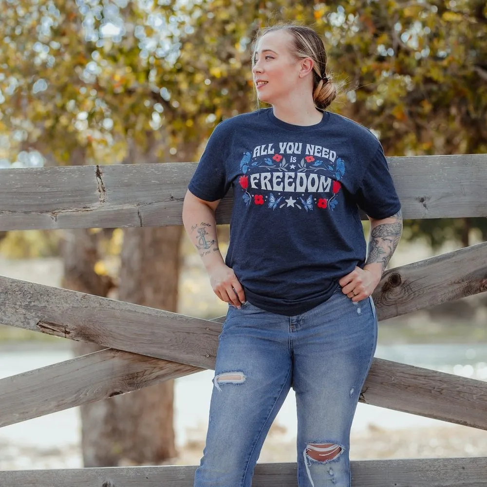 Women's Freedom Boyfriend Fit T-Shirt - Midnight Navy